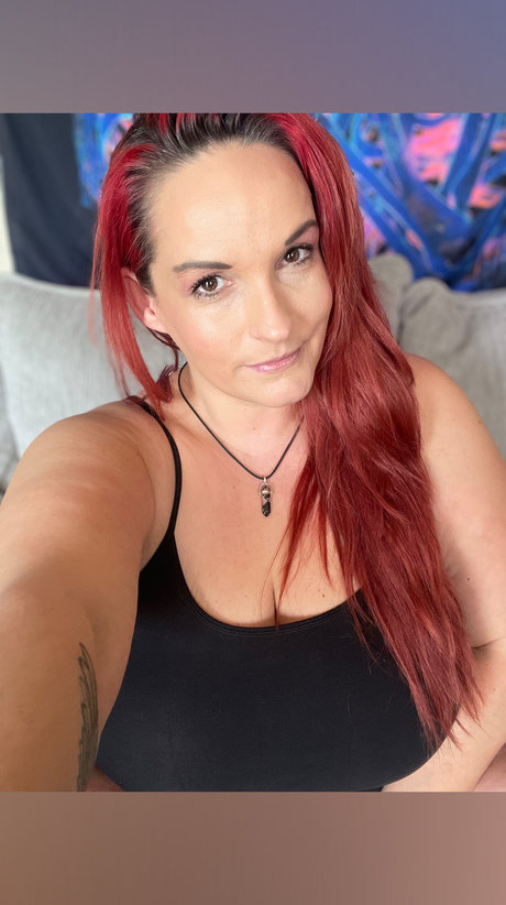 Naakte gelekte OnlyFans-foto van Red Thotimus Prime