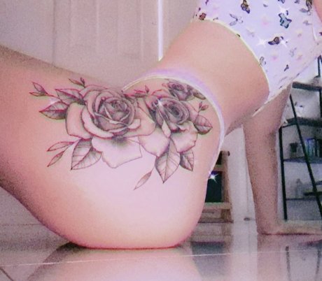 Naakte gelekte OnlyFans-foto van Alicia