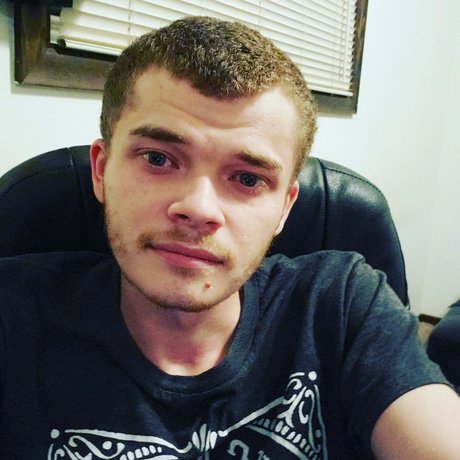 Naakte gelekte OnlyFans-foto van Male Juanna