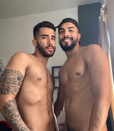 Naakte gelekte OnlyFans-foto van Fael E Lo