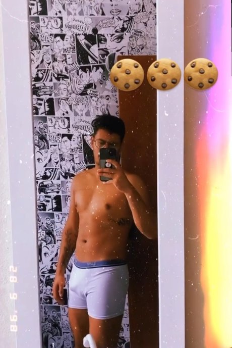 Naakte gelekte OnlyFans-foto van Ronaldo Oliveira