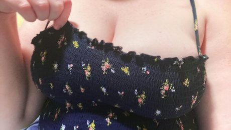 Naakte gelekte OnlyFans-foto van Romashka