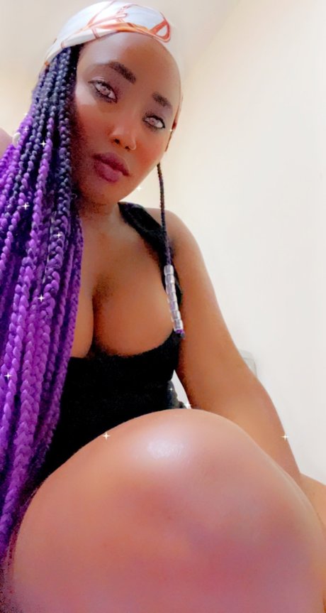 Naakte gelekte OnlyFans-foto van Meta Cash