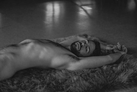 Naakte gelekte OnlyFans-foto van Ryan Summer