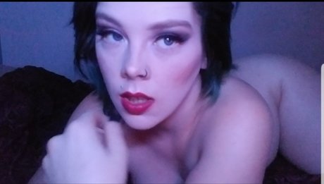 Naakte gelekte OnlyFans-foto van Roxxy Ace