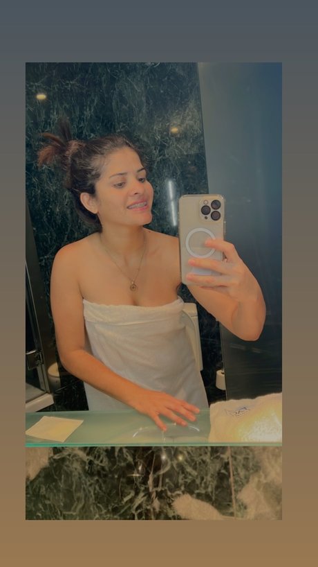 Naakte gelekte OnlyFans-foto van Soy Chiquita