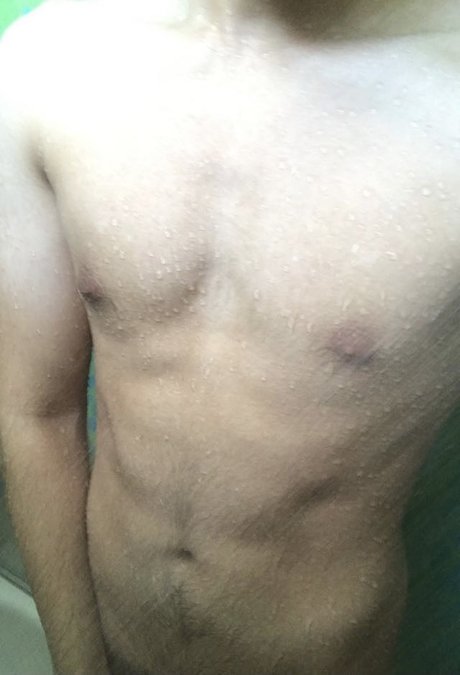 Naakte gelekte OnlyFans-foto van Sam