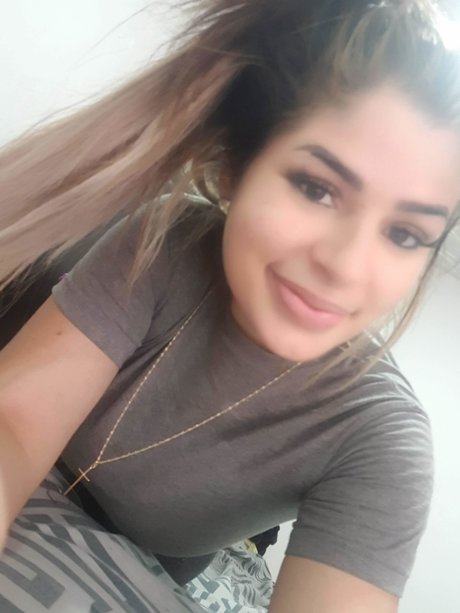 Naakte gelekte OnlyFans-foto van Samantha