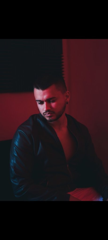 Naakte gelekte OnlyFans-foto van Salva X