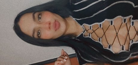 Naakte gelekte OnlyFans-foto van Salo