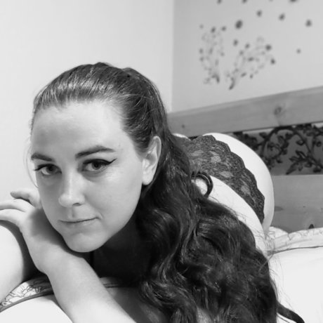 Naakte gelekte OnlyFans-foto van Salem