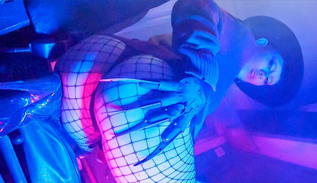 Naakte gelekte OnlyFans-foto van Salem Bitchcraft