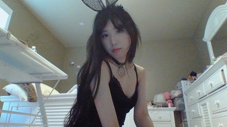 Naakte gelekte OnlyFans-foto van Sailor Esther