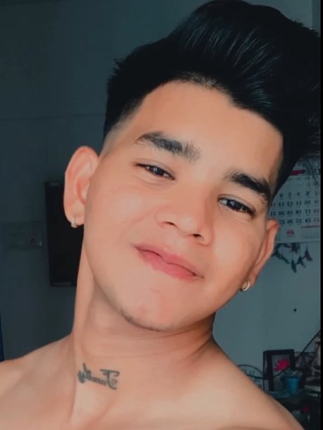 Naakte gelekte OnlyFans-foto van Sachin Soni