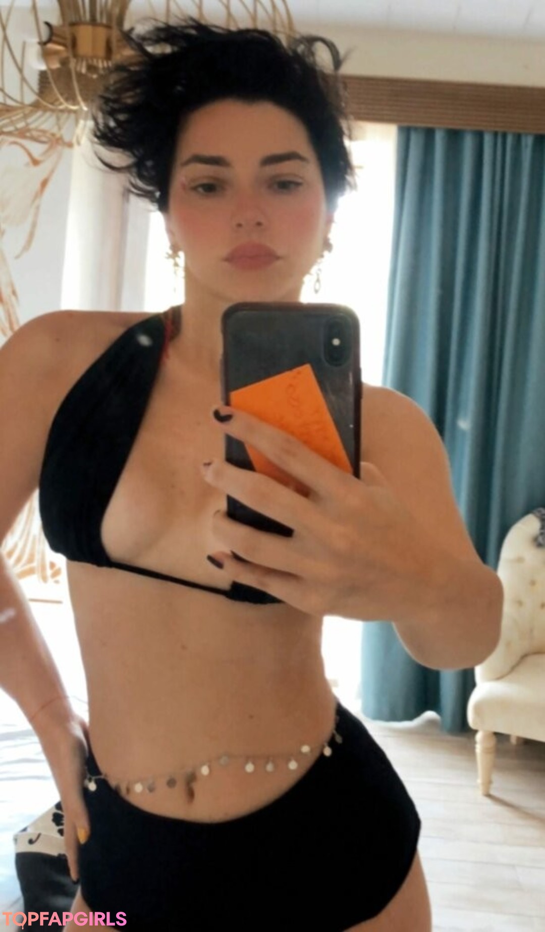 Naakte gelekte OnlyFans-foto van Merve Bolugur #24 Naakte gelekte OnlyFans-foto van Merve Bolugur #24