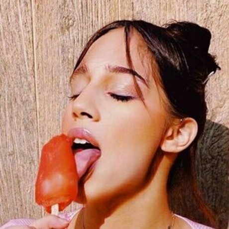 Naakte gelekte OnlyFans-foto van Emilyywild1