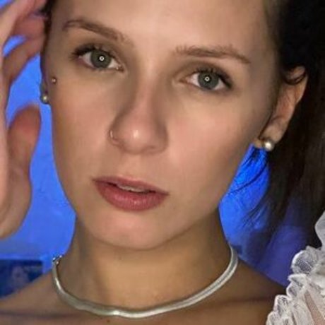 Naakte gelekte OnlyFans-foto van Babylizz