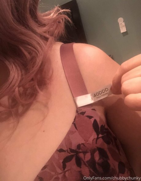 Naakte gelekte OnlyFans-foto van Chubbychunky