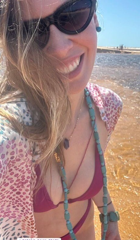 Naakte gelekte OnlyFans-foto van Ana Carolina Madeira
