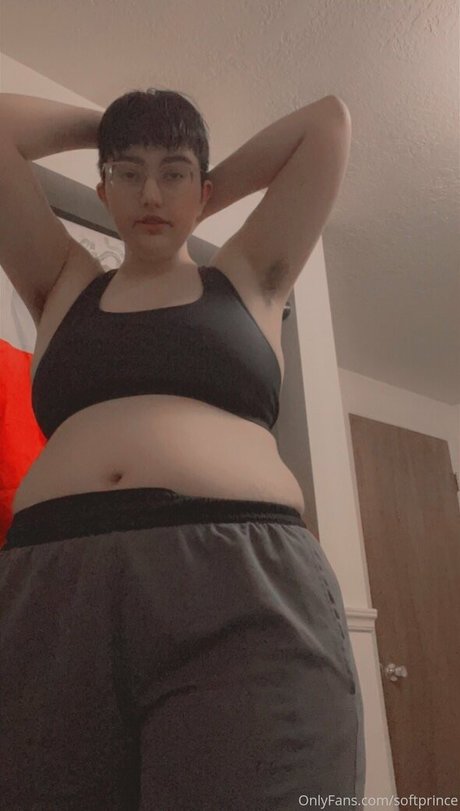 Naakte gelekte OnlyFans-foto van Softprince