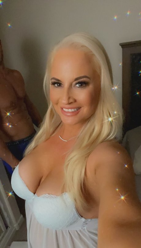 Naakte gelekte OnlyFans-foto van Tammy Lynn Sytch