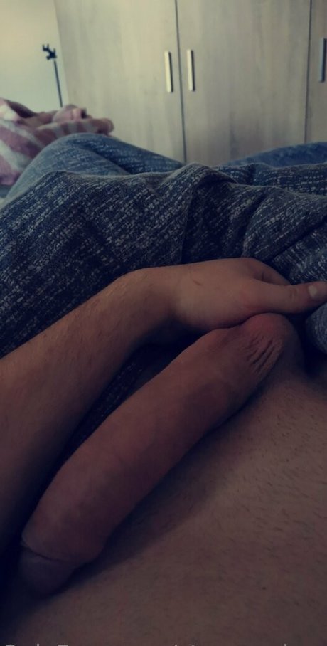 Naakte gelekte OnlyFans-foto van Starcouplexxx