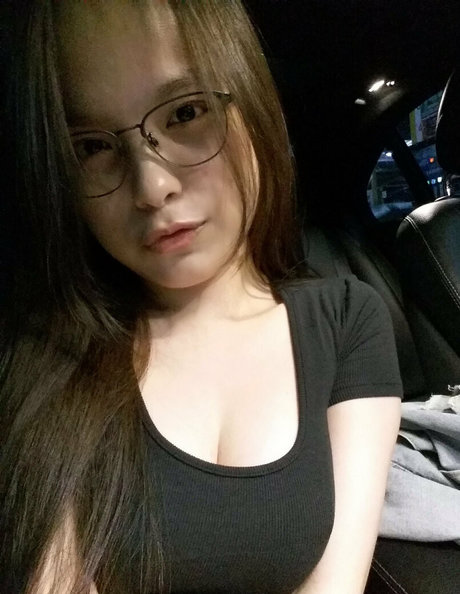 Naakte gelekte OnlyFans-foto van Lucy830208