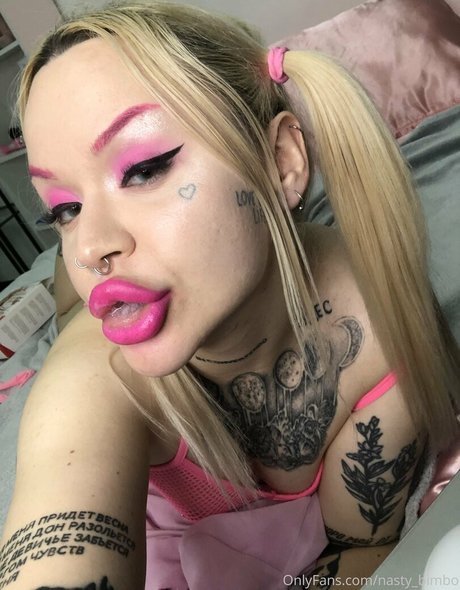Nasty_bimbo