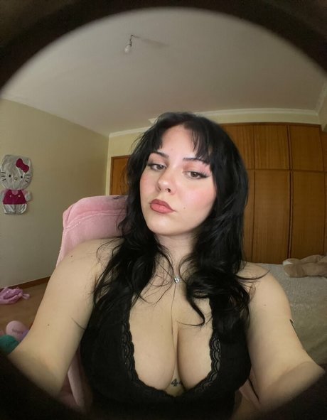 Naakte gelekte OnlyFans-foto van Wluvangela