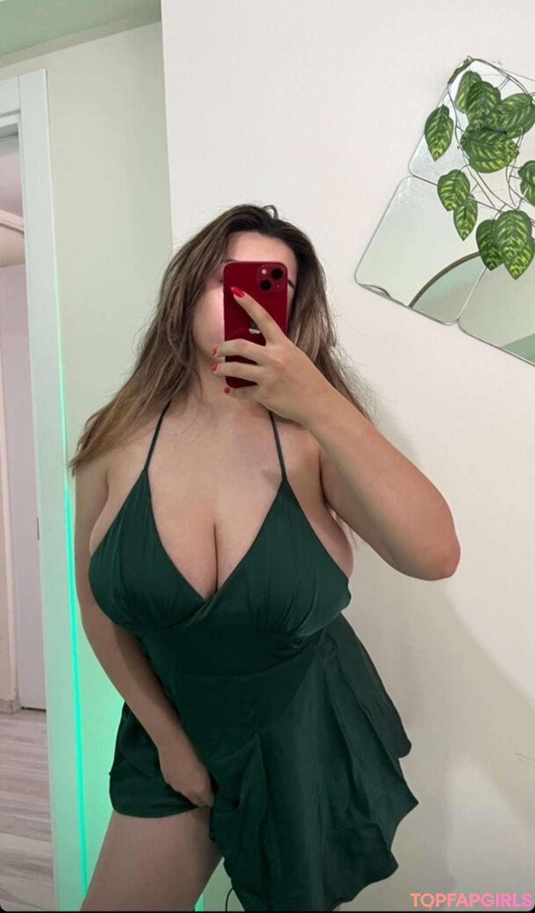 Naakte gelekte OnlyFans-foto van Mervedamla #4 Naakte gelekte OnlyFans-foto van Mervedamla #4