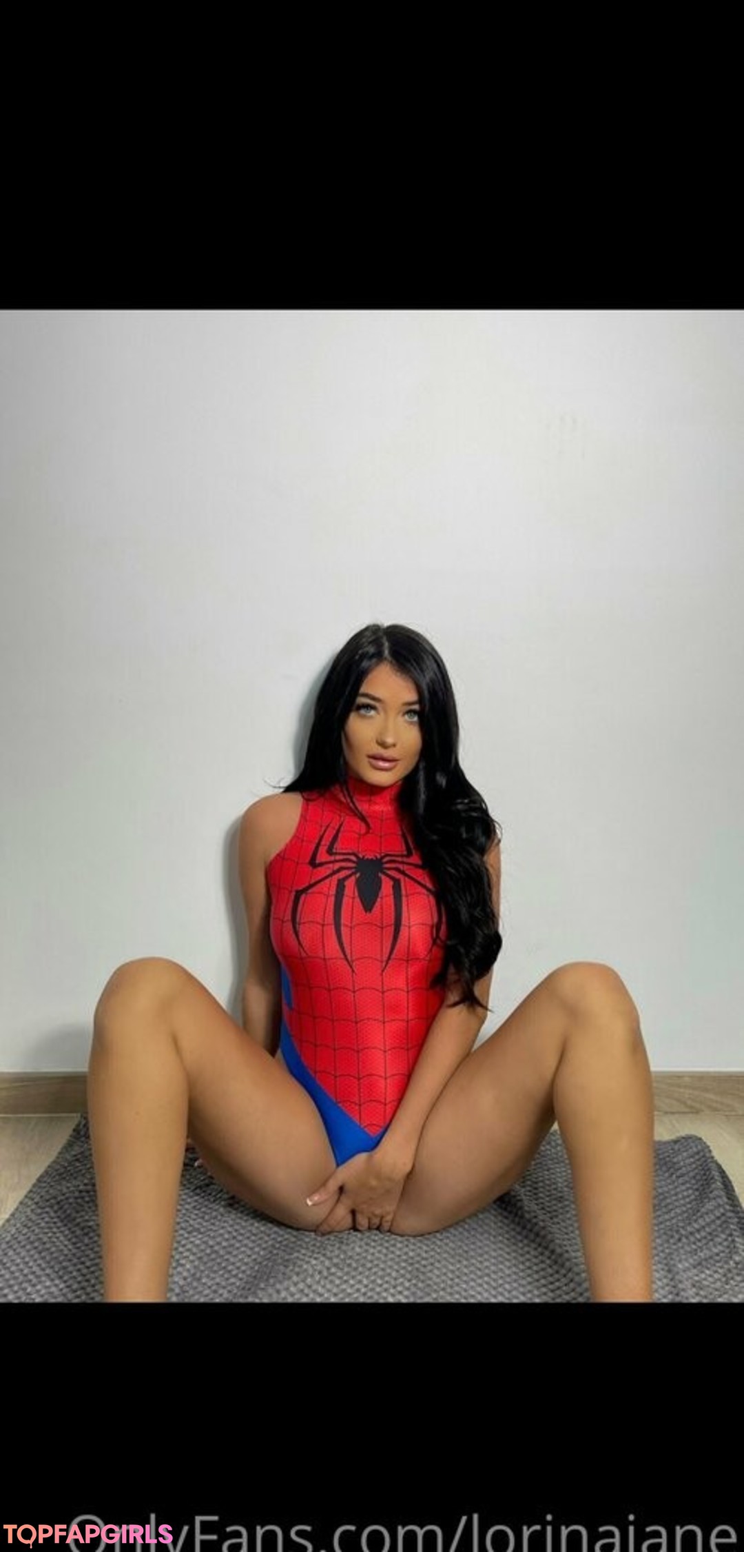 Naakte gelekte OnlyFans-foto van Lorinajane #1373