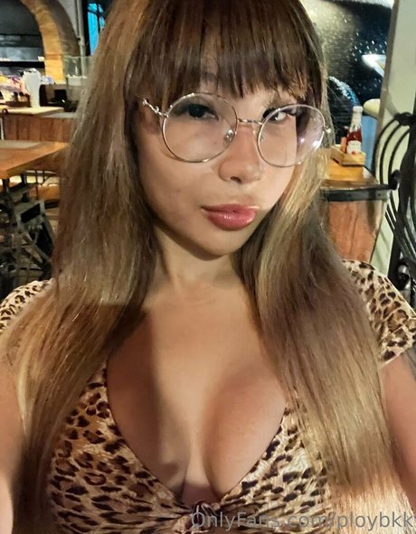 Naakte gelekte OnlyFans-foto van Ploybkk