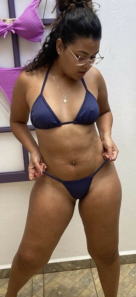 Naakte gelekte OnlyFans-foto van Gabi Anuel