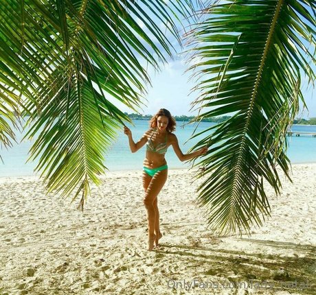 Naakte gelekte OnlyFans-foto van Ladynatali