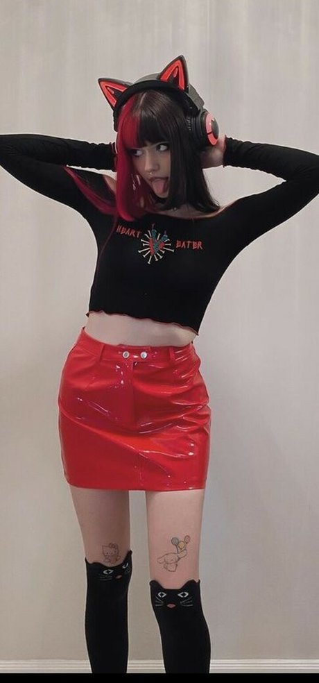 Naakte gelekte OnlyFans-foto van Cherry Bella