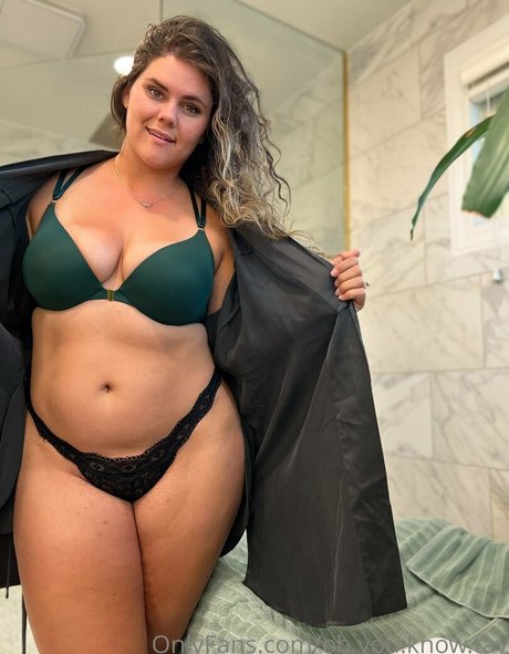 Naakte gelekte OnlyFans-foto van Tayenergy