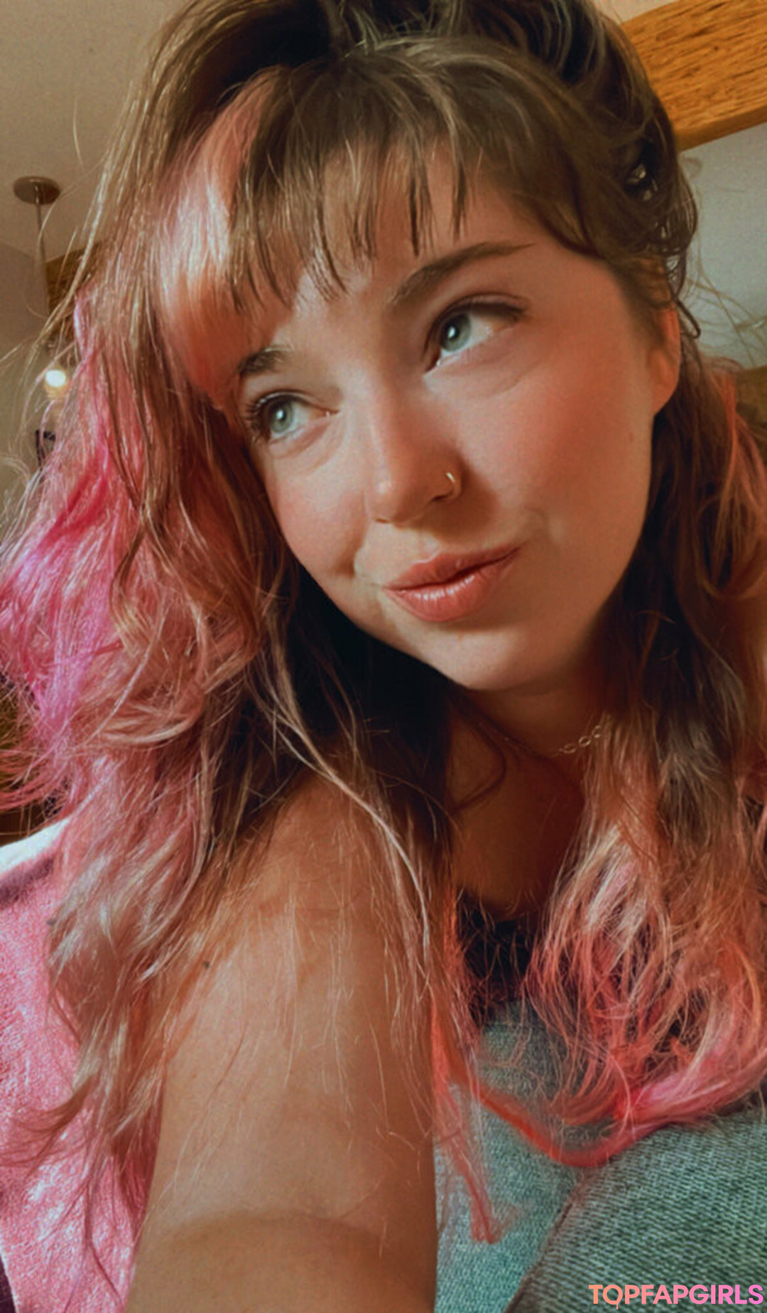 Naakte gelekte OnlyFans-foto van Lilpinkalien #1678