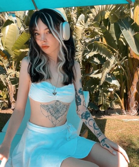 Naakte gelekte OnlyFans-foto van Byowl