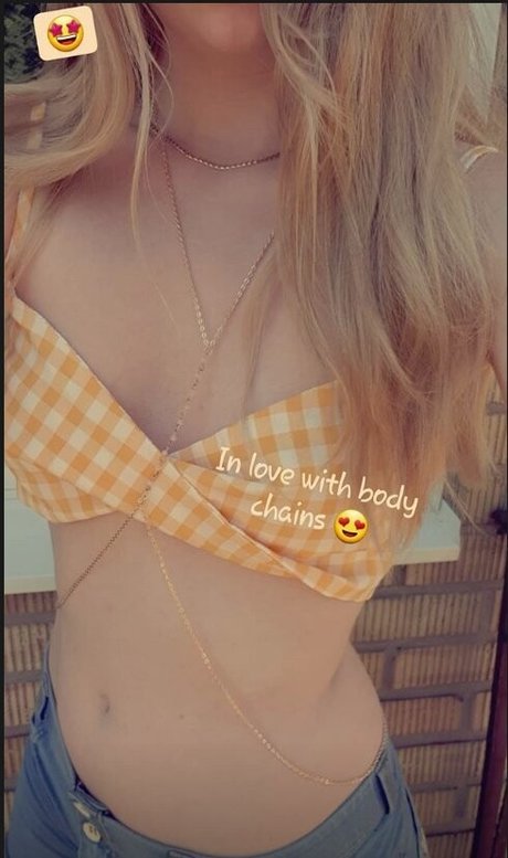 Naakte gelekte OnlyFans-foto van Purrluna