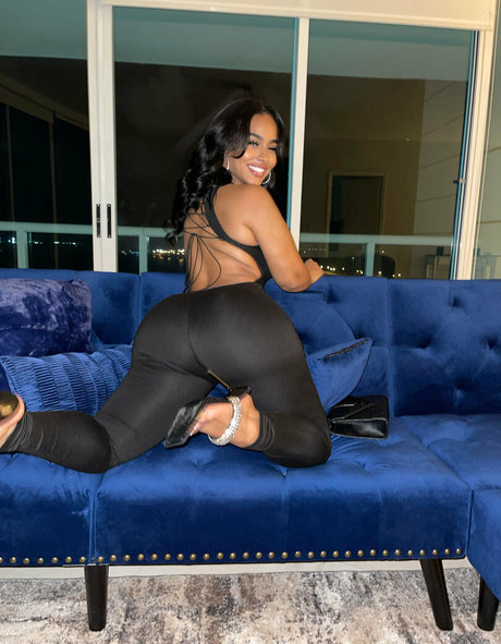 Ayishadiazfeet