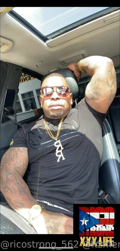 Naakte gelekte OnlyFans-foto van Itzmericostrong