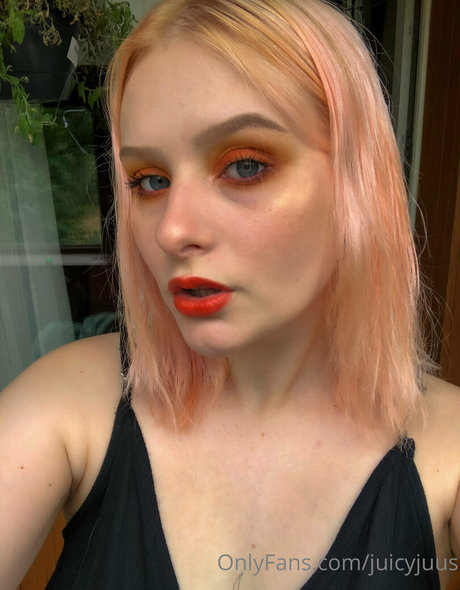 Naakte gelekte OnlyFans-foto van Juicyjuus