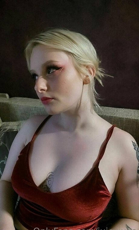 Naakte gelekte OnlyFans-foto van Juicyjuus