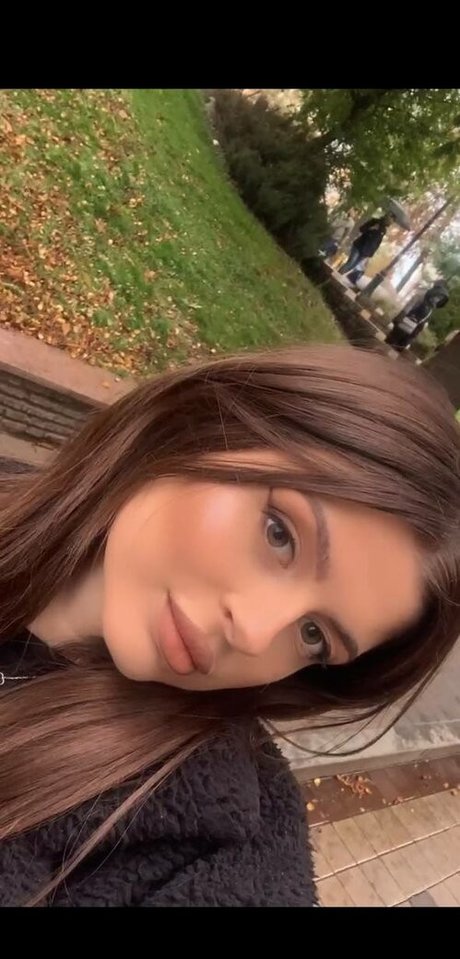 Naakte gelekte OnlyFans-foto van Kirakirraa