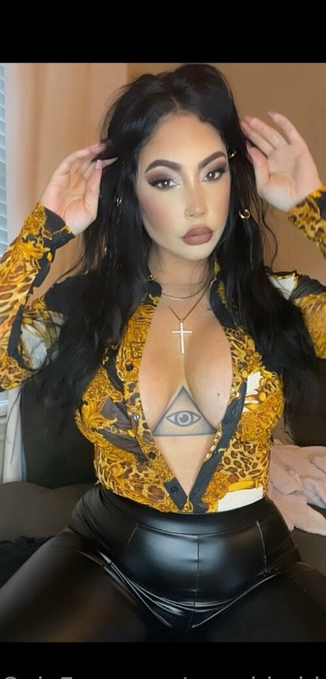 Naakte gelekte OnlyFans-foto van Angelbabie