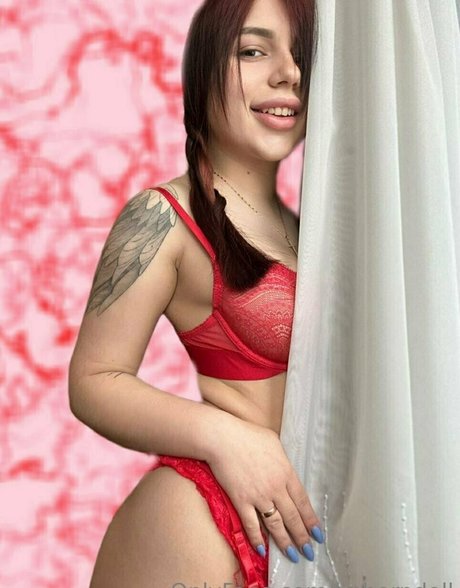 Naakte gelekte OnlyFans-foto van Imhorndoll
