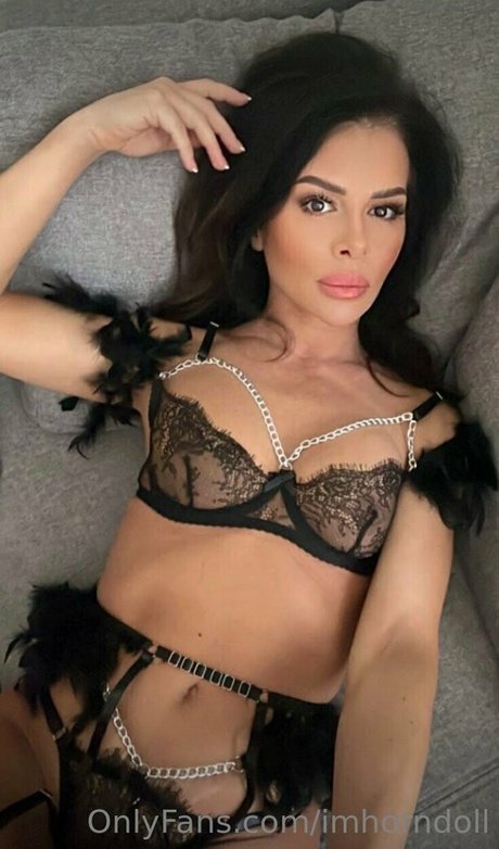 Naakte gelekte OnlyFans-foto van Imhorndoll