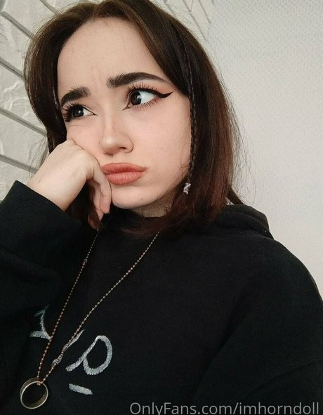Naakte gelekte OnlyFans-foto van Imhorndoll