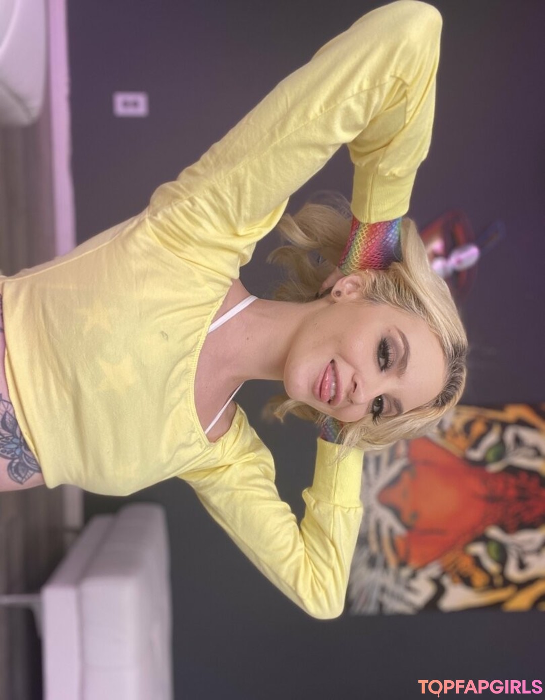 Naakte gelekte OnlyFans-foto van Lola Fae #1196