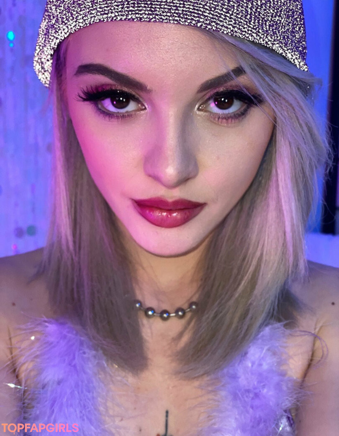 Naakte gelekte OnlyFans-foto van Lola Fae #1227